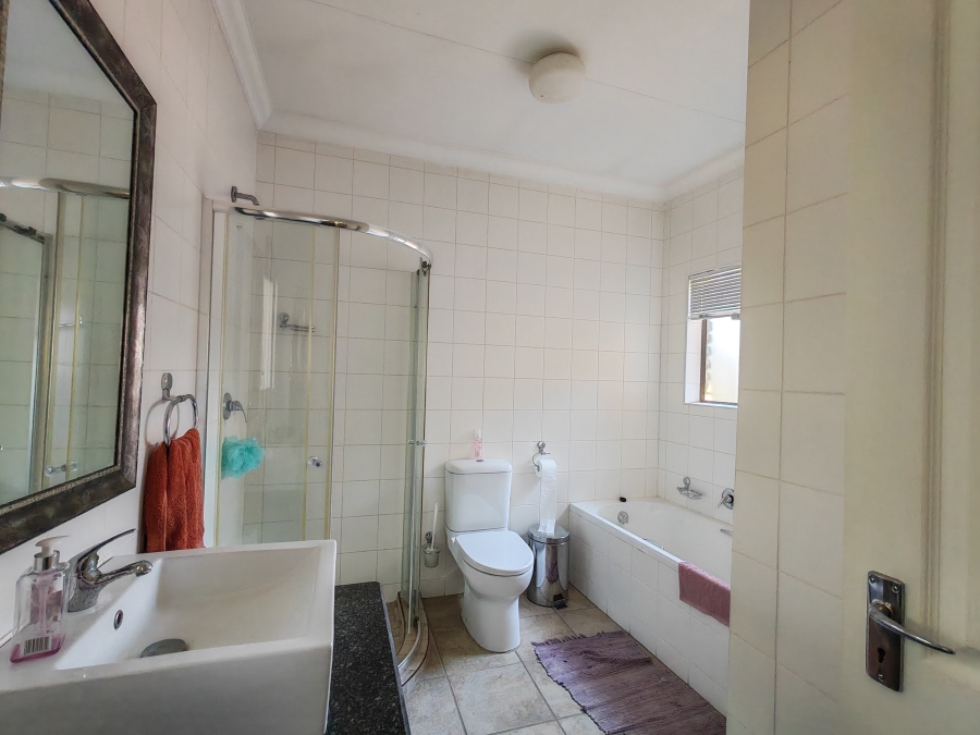 4 Bedroom Property for Sale in Parys Free State